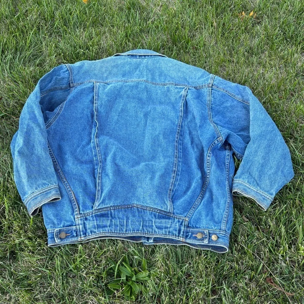 VTG River Trader Denim Distressed Jean Jacket Trucker size small *FLAW - Picture 9 of 9